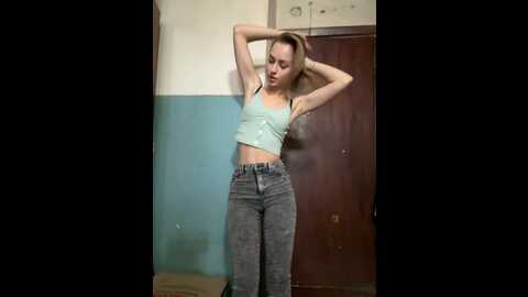 _molly_mae_ @ bongacams on 20230831