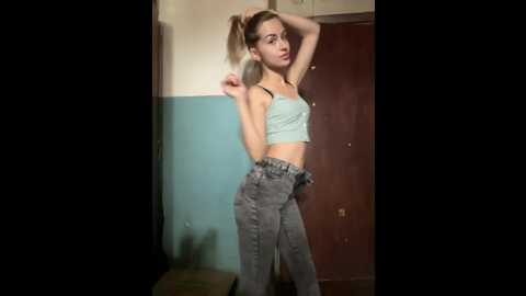 _molly_mae_ @ bongacams on 20230831