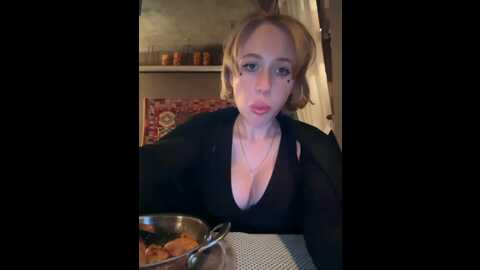 likachkaa @ bongacams on 20230910
