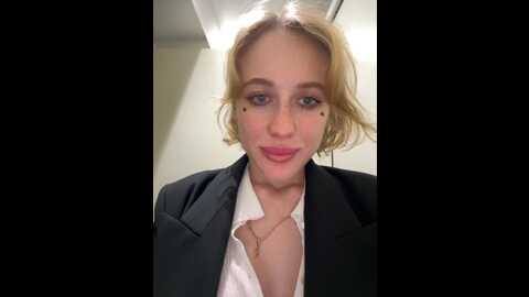 likachkaa @ bongacams on 20230912