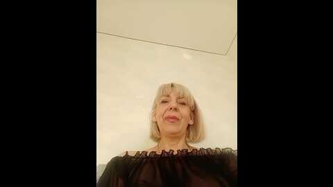 mery8poppins @ bongacams on 20230920