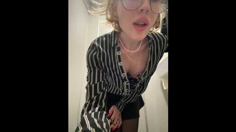 likachkaa @ bongacams on 20230923