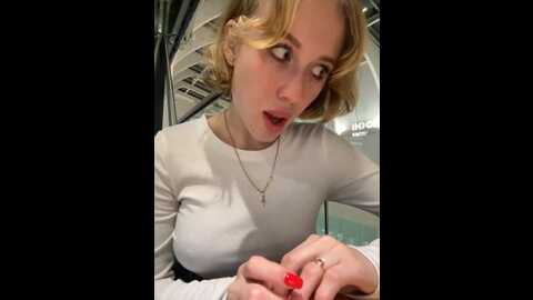 likachkaa @ bongacams on 20230928