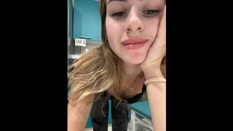_molly_mae_ @ bongacams on 20231019