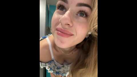 _molly_mae_ @ bongacams on 20231021
