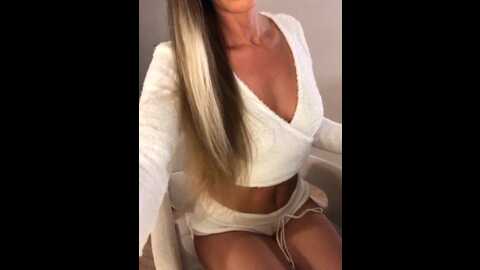 lanalevi @ bongacams on 20231029