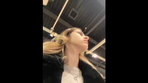 _molly_mae_ @ bongacams on 20231119