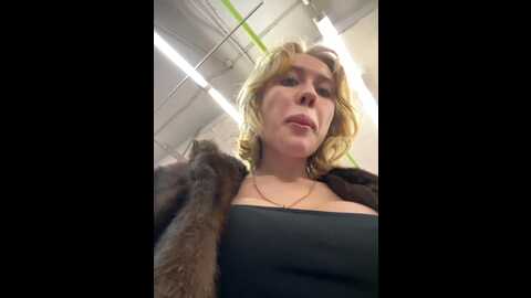 likachkaa @ bongacams on 20231127