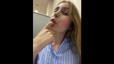 adelaida1001 @ bongacams on 20231222