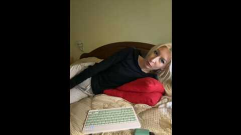 cosmos13131 @ bongacams on 20240118