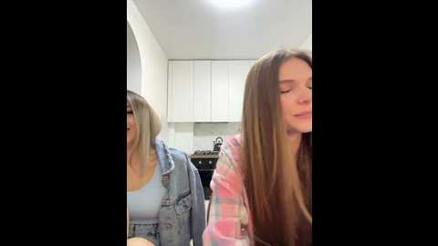 emilyandmira @ bongacams on 20241015