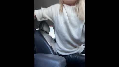 _molly_ @ bongacams on 20241119