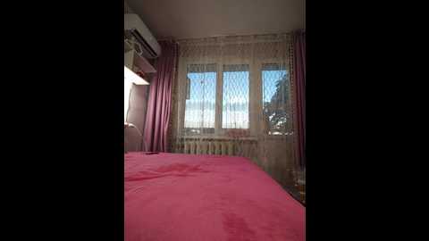 linamaks @ bongacams on 20250724