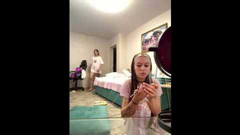 serotoninnn1 @ bongacams on 20250820