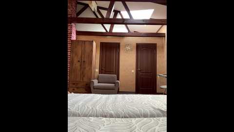 3hotandyoung3 @ bongacams on 20251018