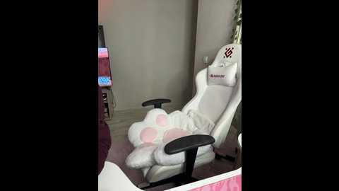 yololove @ bongacams on 20251021