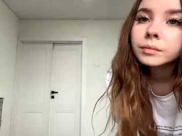 lil_ro_xo @ bongacams on 20251024