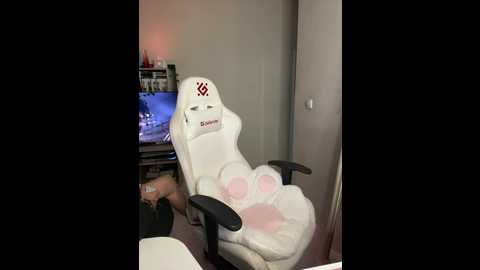 yololove @ bongacams on 20251026