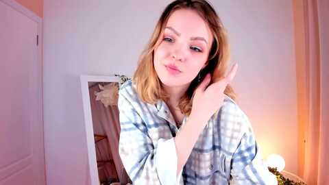 alice_tucci @ chaturbate on 20230827