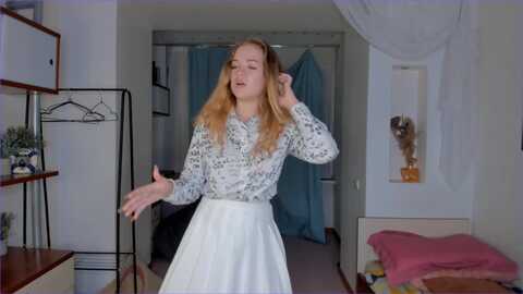 katherine_hi @ chaturbate on 20230827