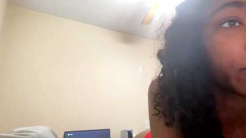 petitqueen @ chaturbate on 20230827