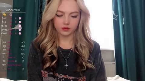 small_blondee @ chaturbate on 20230927