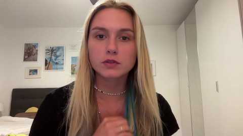 sarahsapling @ chaturbate on 20230928