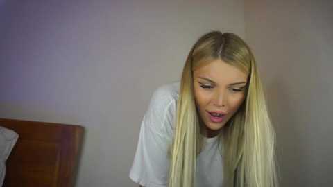 touch_me_if_you_can @ chaturbate on 20230930