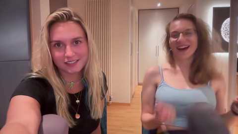sarahsapling @ chaturbate on 20231003