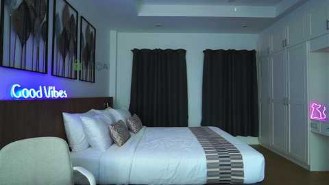 anna_shine_ @ chaturbate on 20231009
