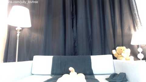 jully_lov @ chaturbate on 20231014
