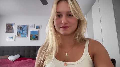 sarahsapling @ chaturbate on 20231014