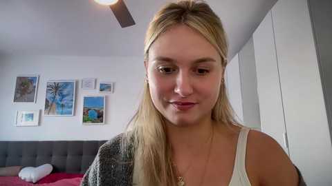 sarahsapling @ chaturbate on 20231014