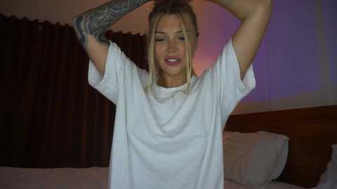 touch_me_if_you_can @ chaturbate on 20231020