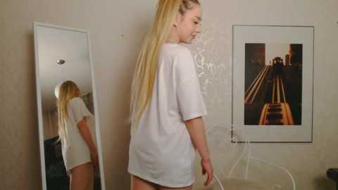 juicyapril @ chaturbate on 20231023