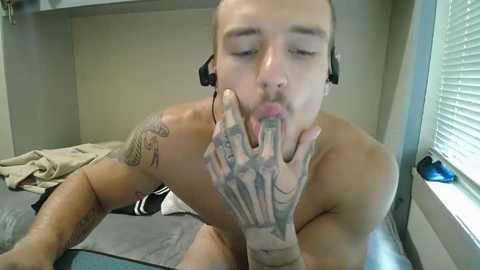 coltanjoseph @ chaturbate on 20231028