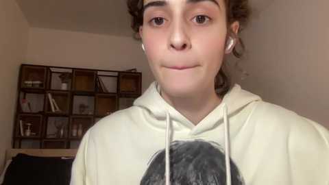 wonderland_stia @ chaturbate on 20231103