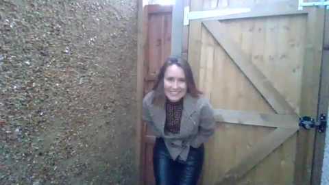 eatmypie69 @ chaturbate on 20231117