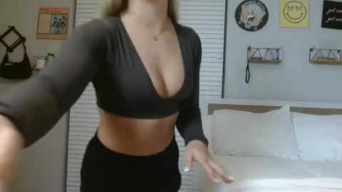 lovecayaxo @ chaturbate on 20231127