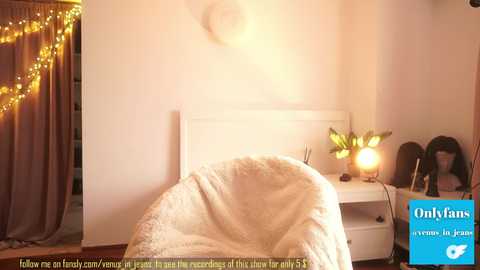 venus_in_jeans @ chaturbate on 20231201