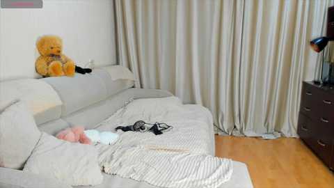 naveenia_cute @ chaturbate on 20231205