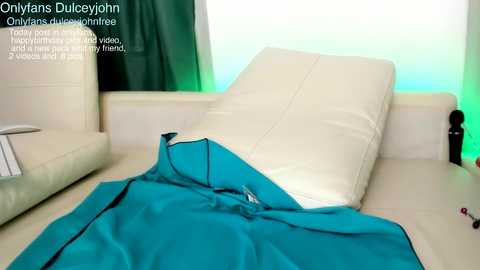 dulceyjohn @ chaturbate on 20231206