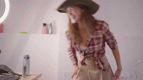 eli_sun @ chaturbate on 20231210