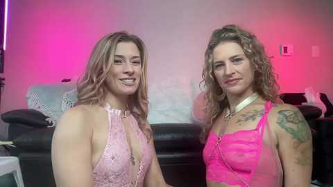 saraloverays @ chaturbate on 20231215