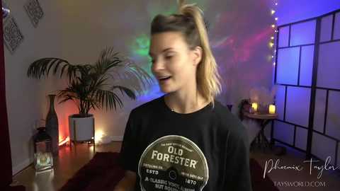 phoenix_taylor @ chaturbate on 20231221