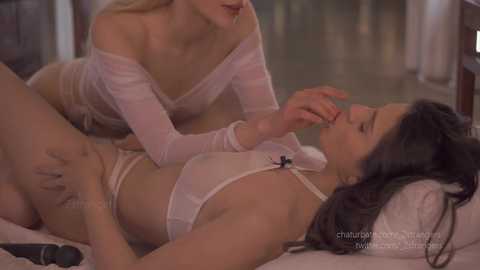 _2strangers @ chaturbate on 20231223