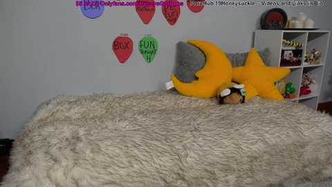 19honeysuckle @ chaturbate on 20231229