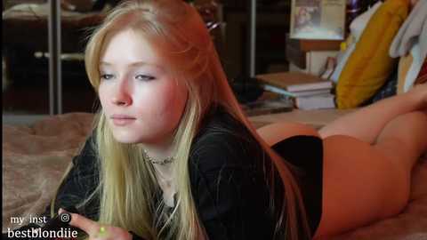 bestblondiiecb @ chaturbate on 20240206
