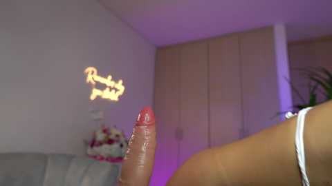 soy_sofia @ chaturbate on 20240218