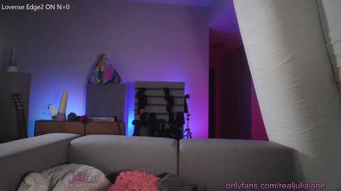 julia_jane @ chaturbate on 20240223